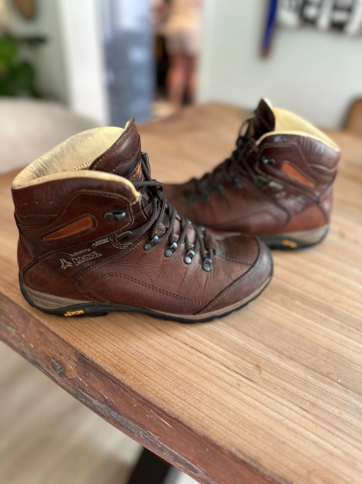 Mooilederen Meindl schoen Gore-Tex uitgevoerd & Vibram zool, Ophalen of Verzenden, Gebruikt, Schoenen