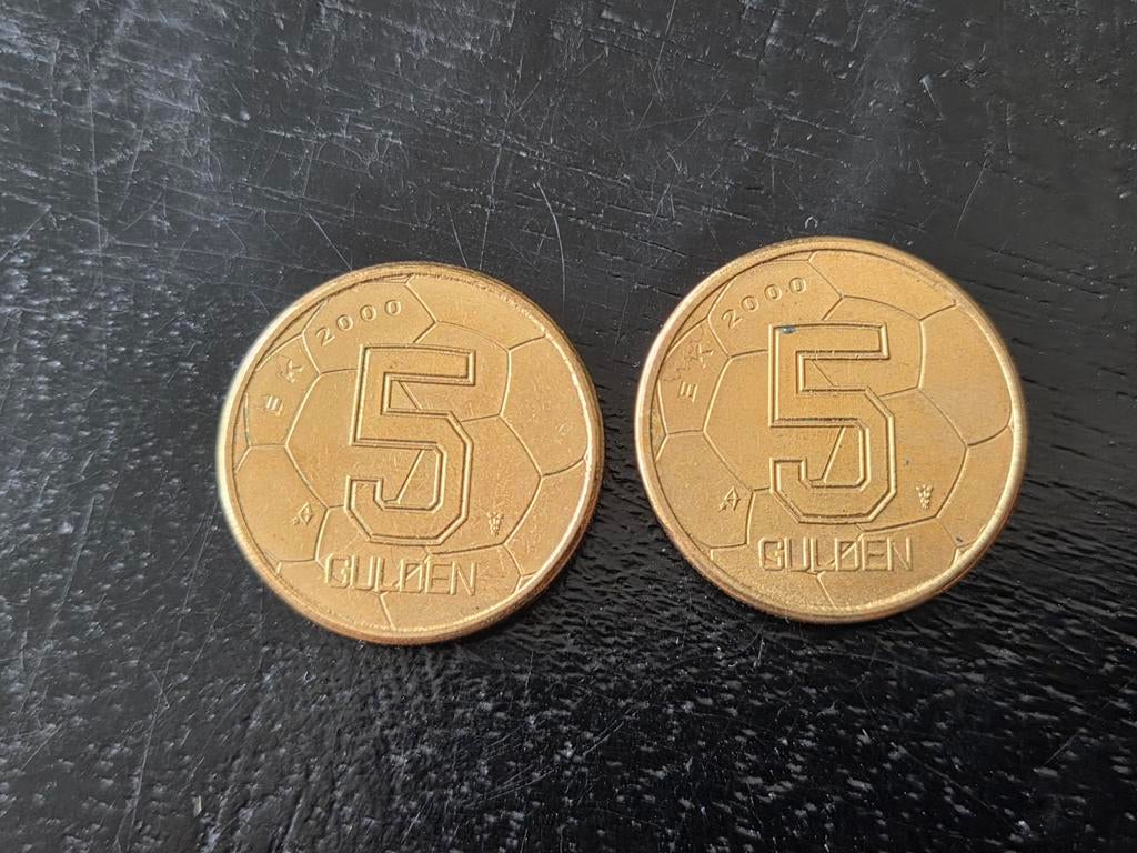 5 Gulden munten - EK 2000 ( 2 stuks ), Ophalen of Verzenden, Overige waardes, Losse munt