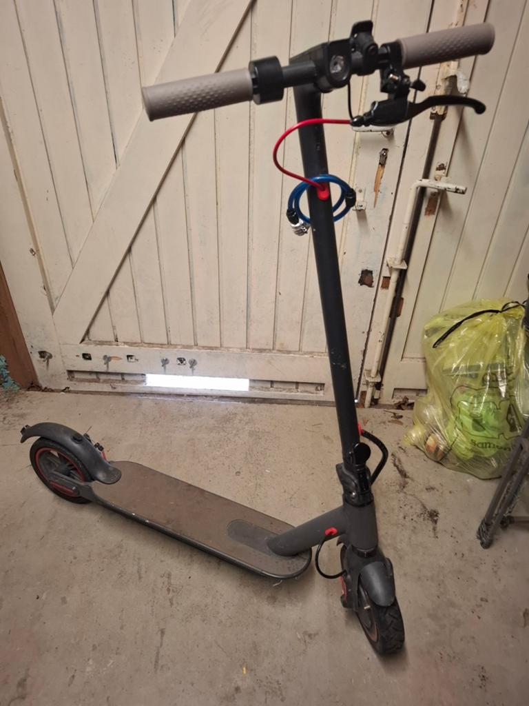 Xiaomi elektrische step (E-scooter), Fietsen en Brommers, Steps, Ophalen, Gebruikt, Elektrische step (E-scooter), Xiaomi