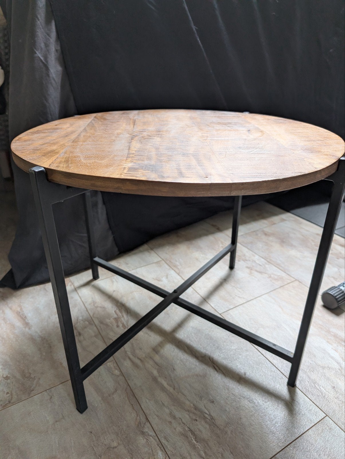Tafel mangohout en ijzeren onderstel, Huis en Inrichting, Ophalen, 50 tot 100 cm, Rond, 50 tot 100 cm