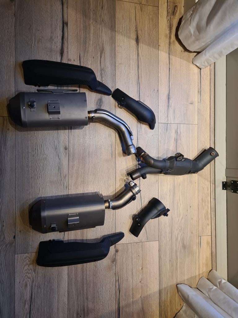 Orginele yamaha r1 dempers, katalysator 09-14 en zadel (s), Motoren, Onderdelen | Yamaha, Ophalen of Verzenden, Gebruikt