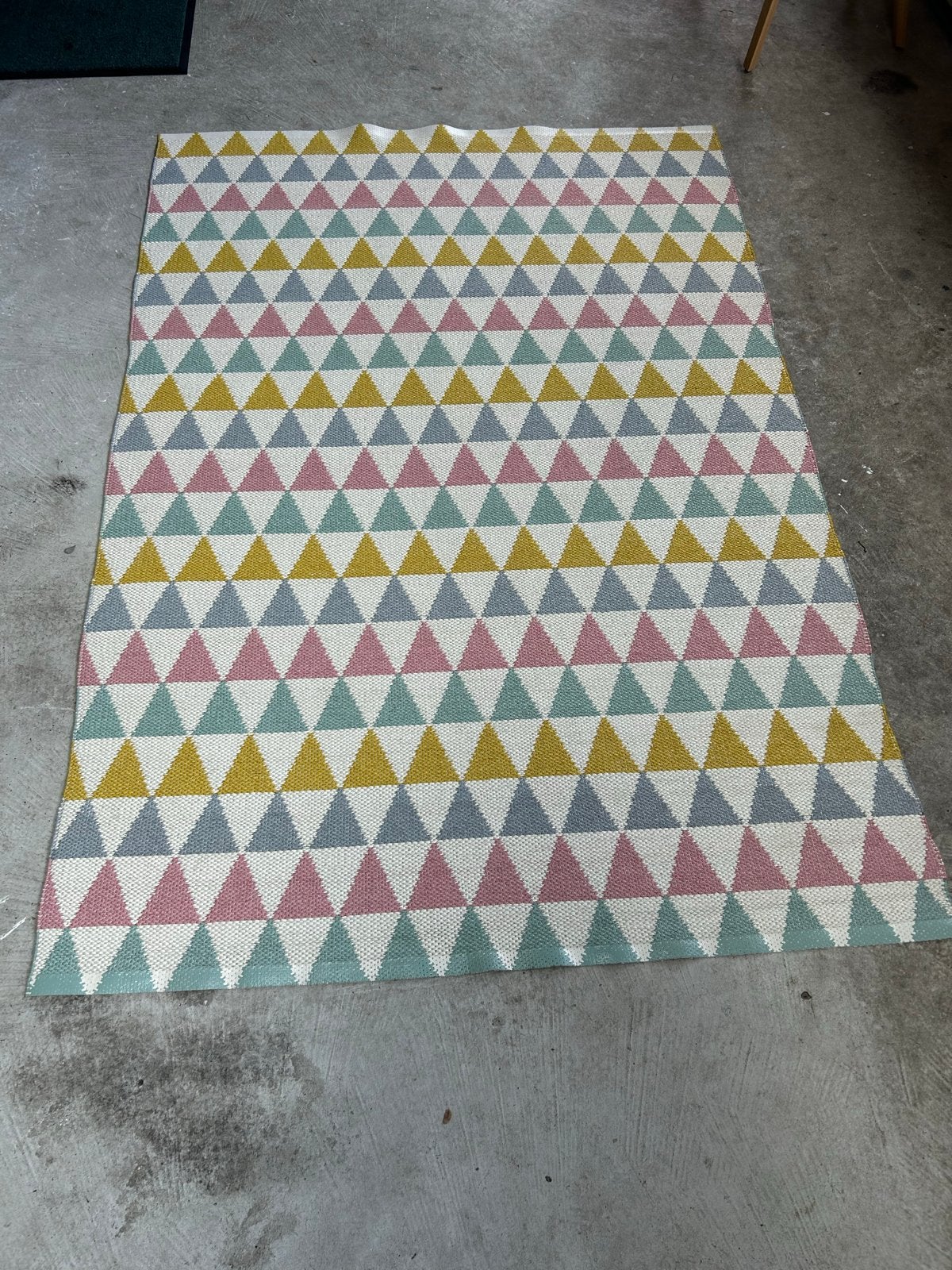 Lina Johansson plastic vloerkleed 200 x 137 cm, Ophalen, 100 tot 150 cm, Wit, Zo goed als nieuw