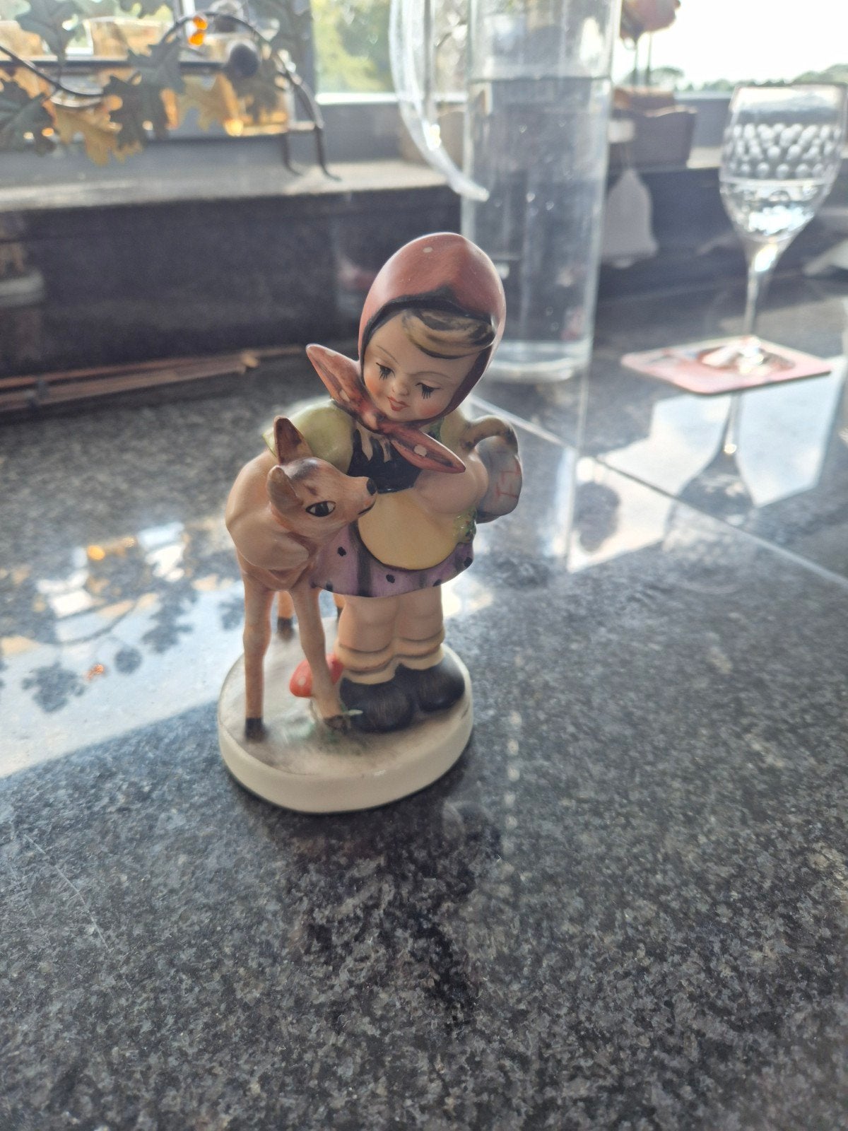 Vintage Friedel Beel:d Meisje met Reekalf - Handgeschilderd, Ophalen of Verzenden, Zo goed als nieuw, Mens
