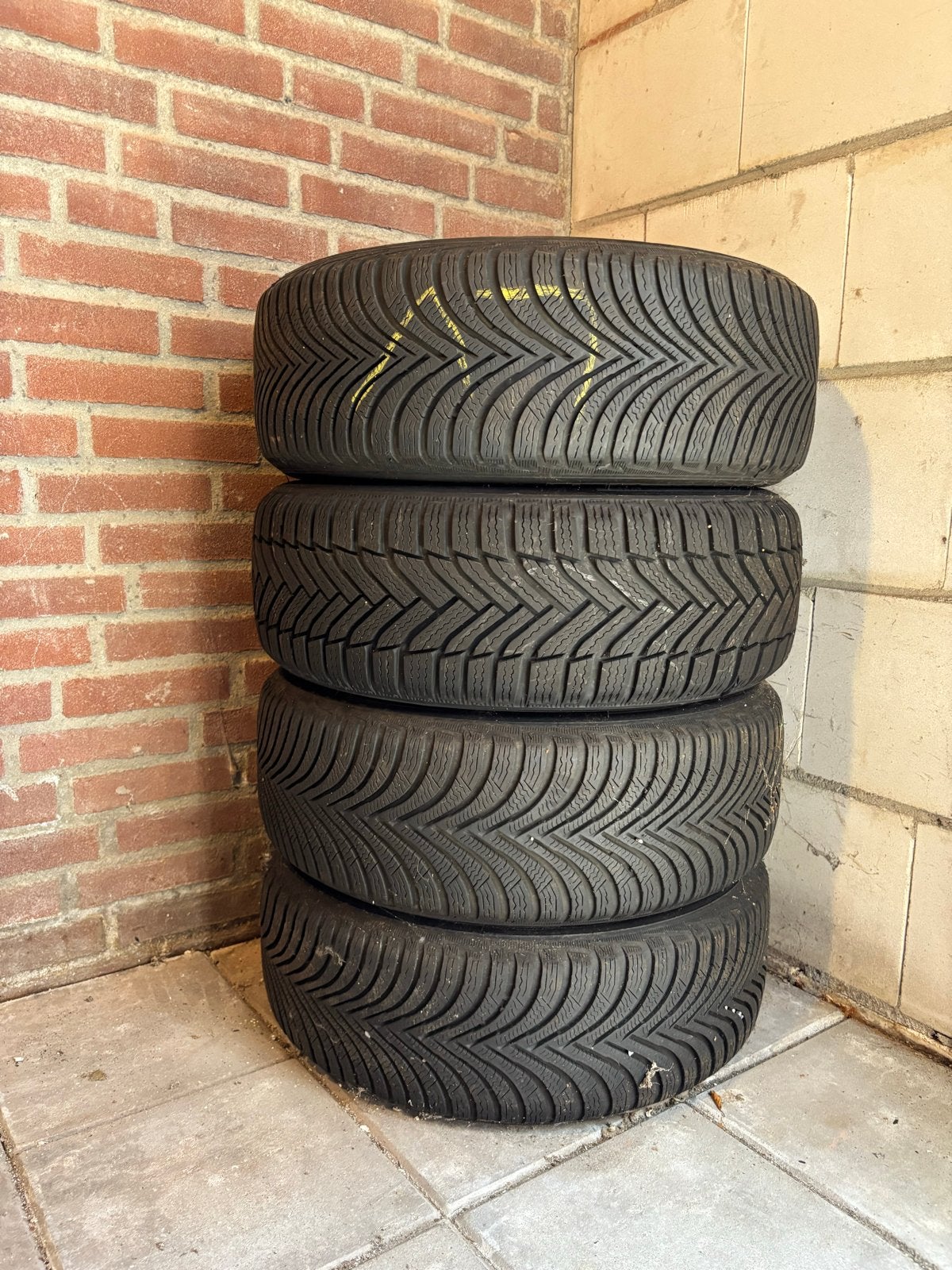Winterwielen Michelin 205/55 R16 Volvo V40/V50/C30/S40, Ophalen, Gebruikt