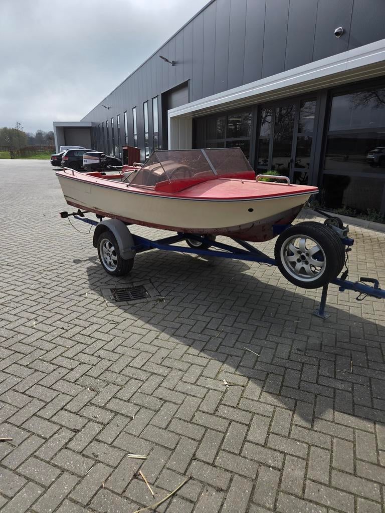 Bootje met moter en trailer, Ophalen of Verzenden, Gebruikt