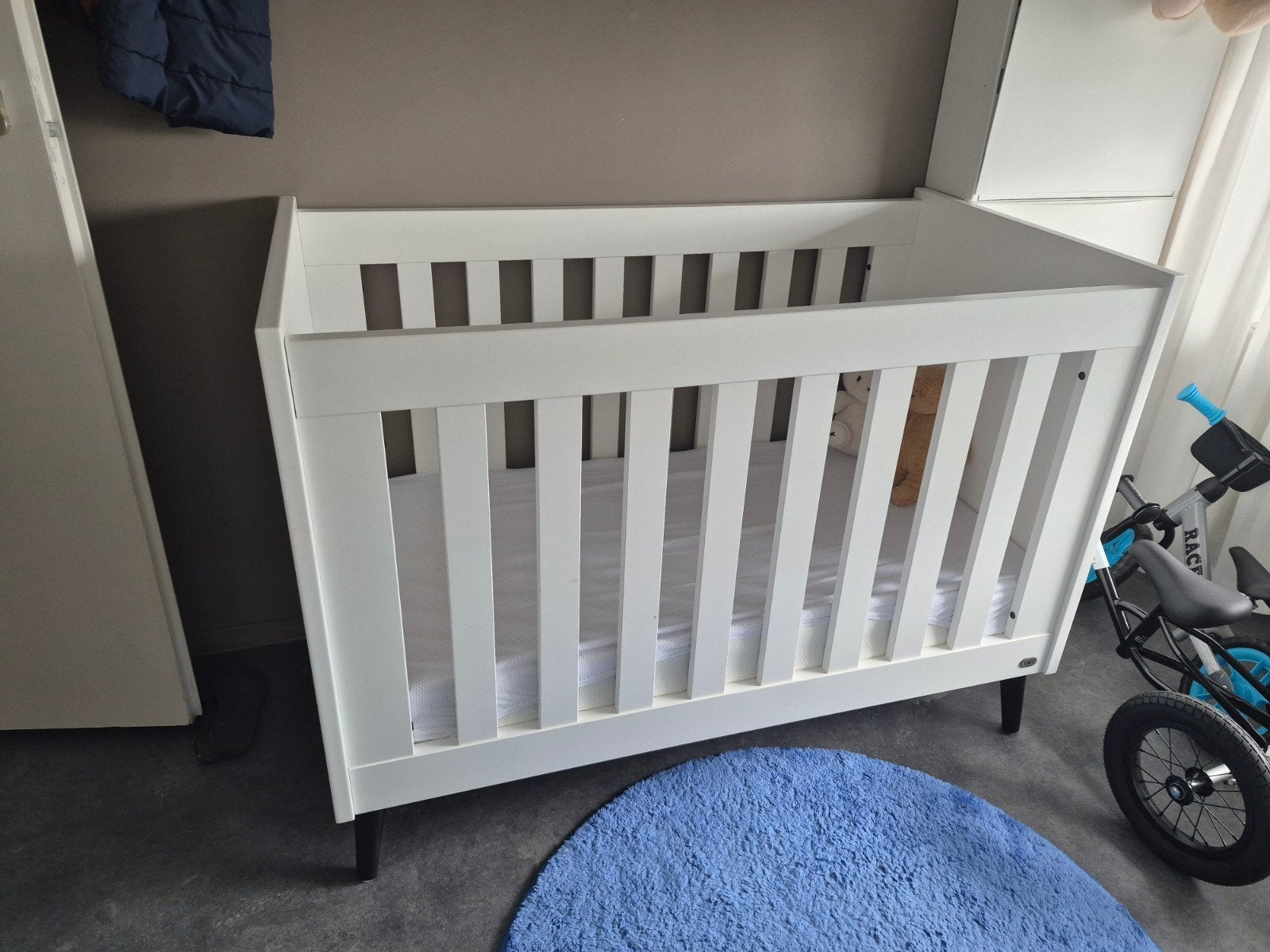 Complete babykamer:ledikant, commode, kledingkast, wandplank, Ophalen of Verzenden, Zo goed als nieuw, Jongetje of Meisje