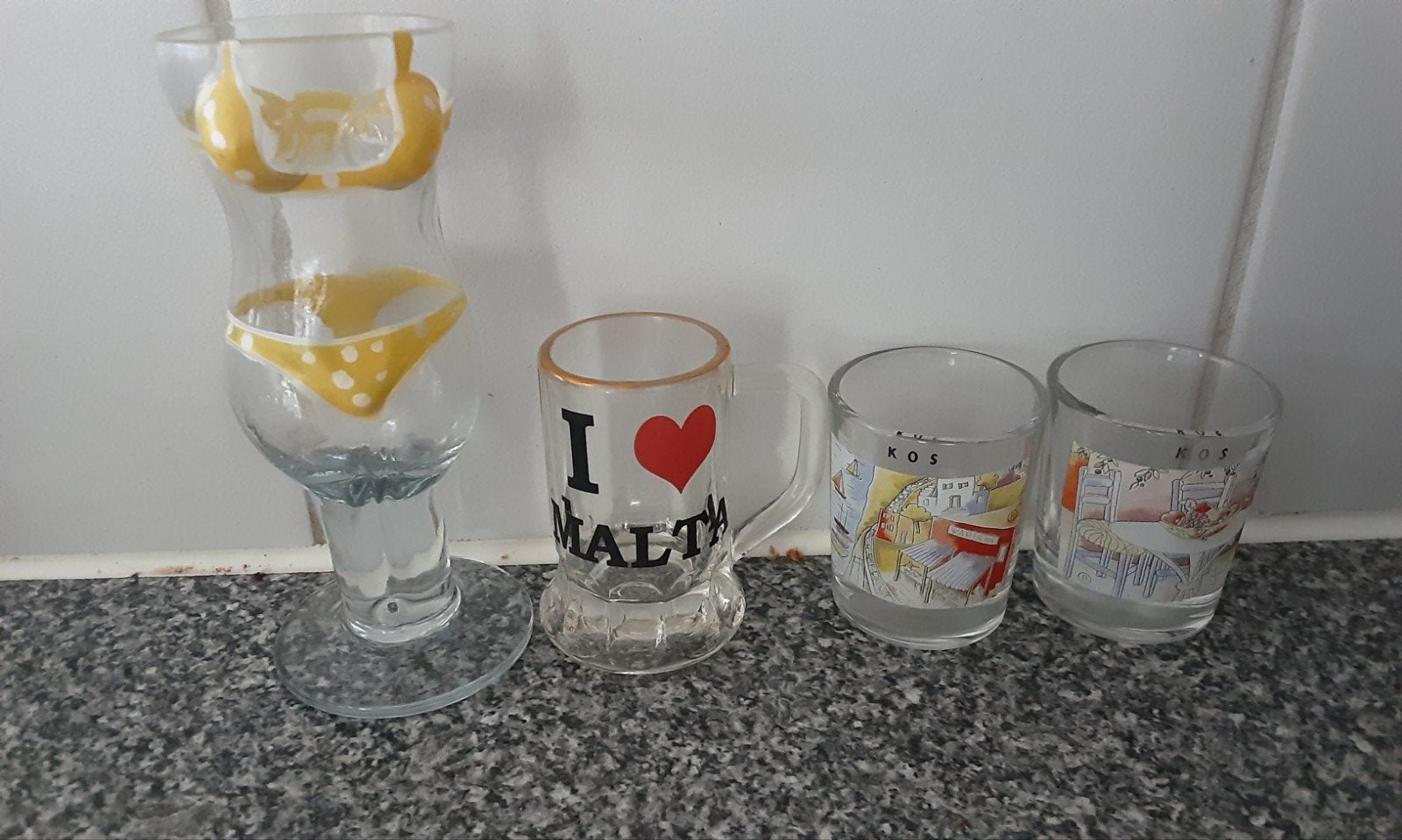 shot glaasjes Kos Malta. borrelglas met bikini. sexy glaasje, Verzamelen, Ophalen of Verzenden, Zo goed als nieuw, Borrel- of Shotglas