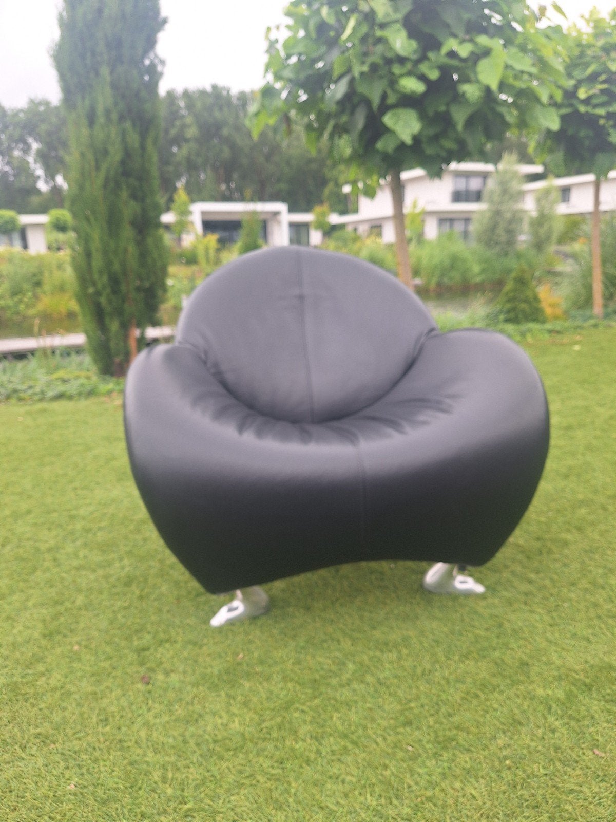 Leolux fauteuil papageno Zwart leer met aluminium Harderwijk, Huis en Inrichting, Stoelen, Ophalen, Modern design, Gebruikt, Zwart