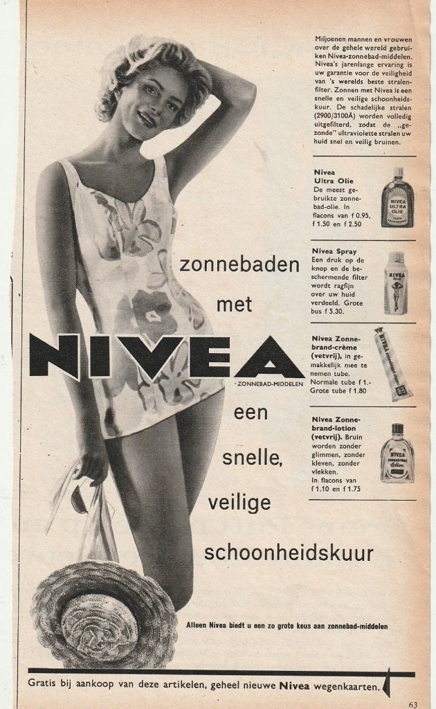 retro reclame 1960 Nivea zonnebaden met lotion, Verzenden, Overige typen