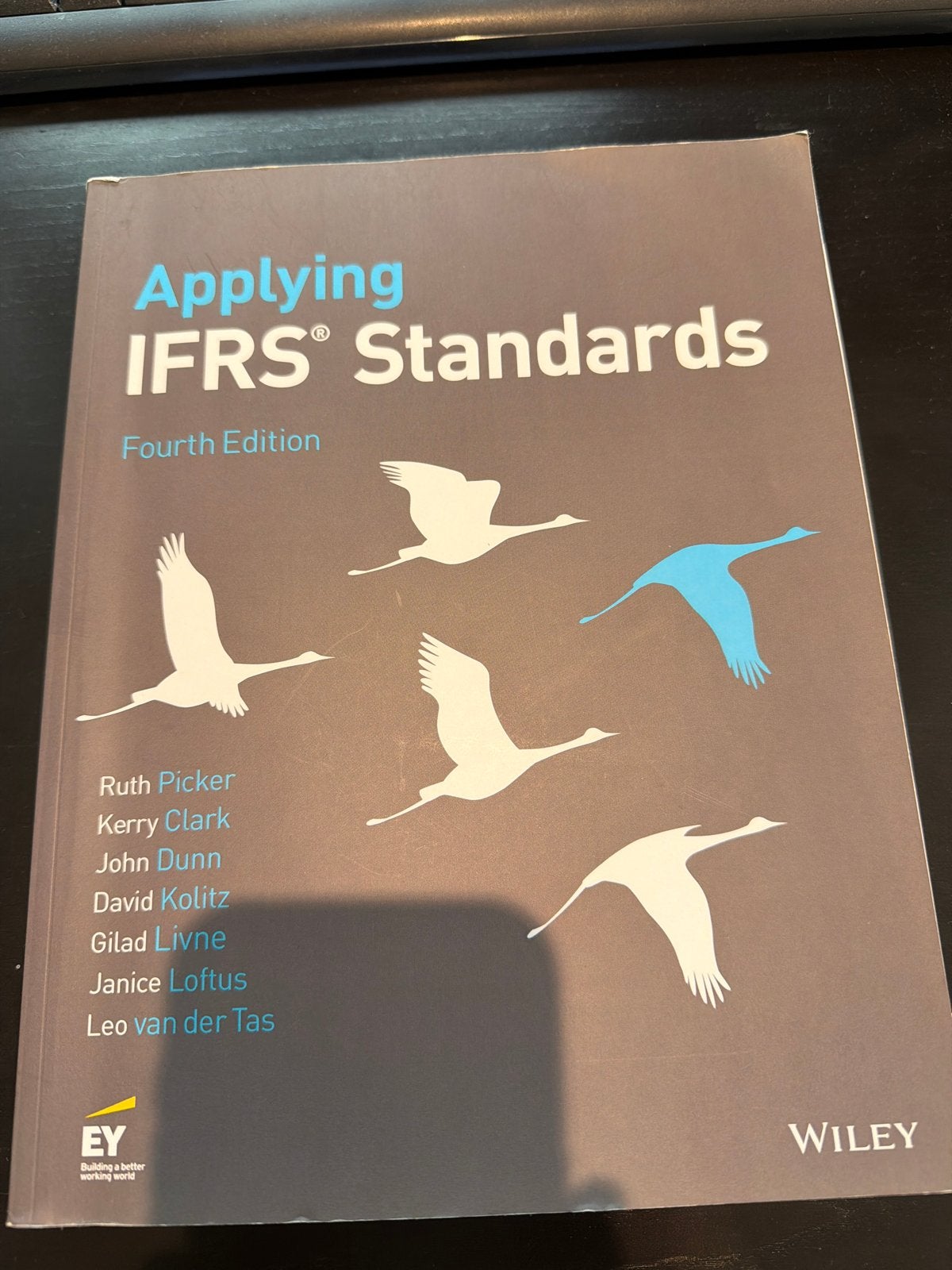 Applying IFRS Standards - Fourth Edition, Ophalen of Verzenden, Gamma, Zo goed als nieuw, Niet van toepassing
