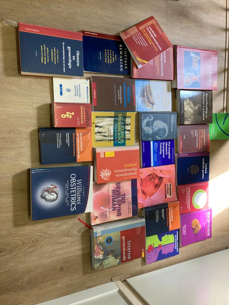Boekenpakket verloskunde, Ophalen of Verzenden, Zo goed als nieuw