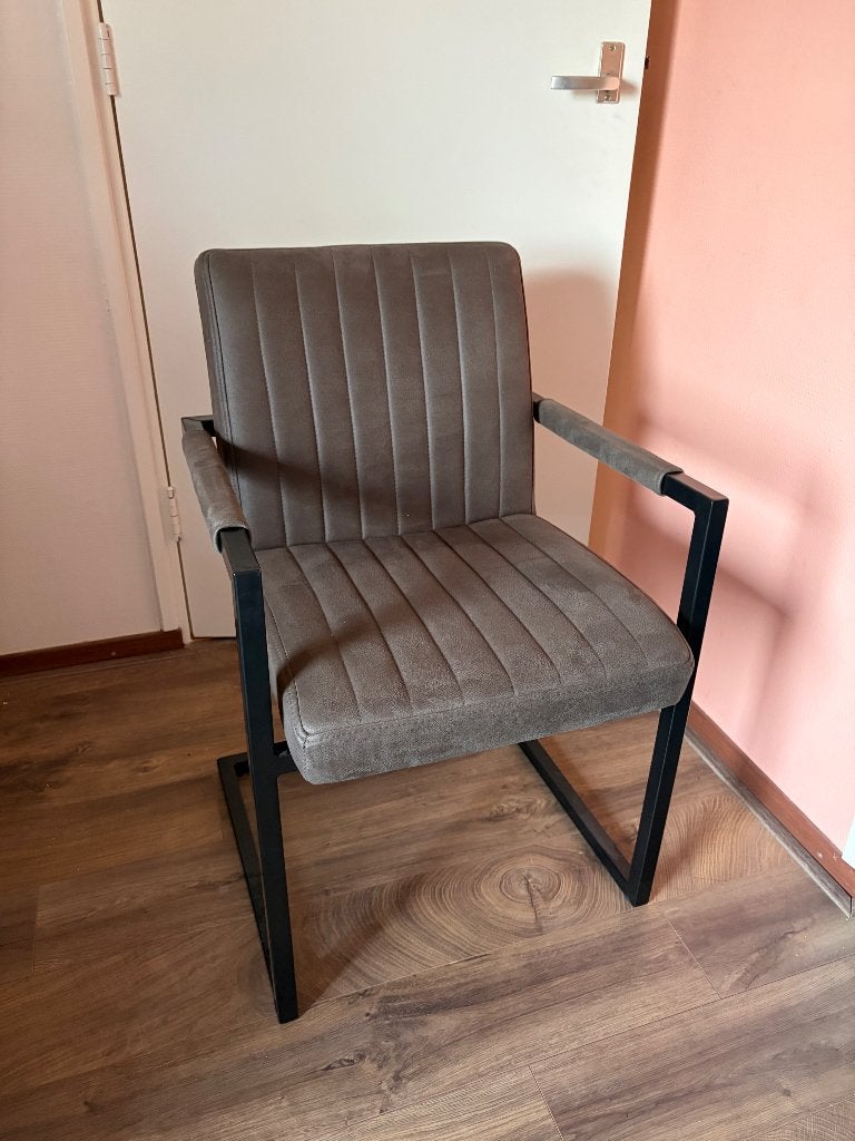 Eetkamer stoelen met armleuning, Ophalen, Gebruikt, Overige kleuren, Vier