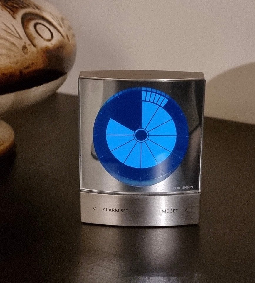 Jacob Jensen Wekker - Strak Scandinavisch Design, Met verlichting, Nieuw, Ophalen of Verzenden, Digitaal