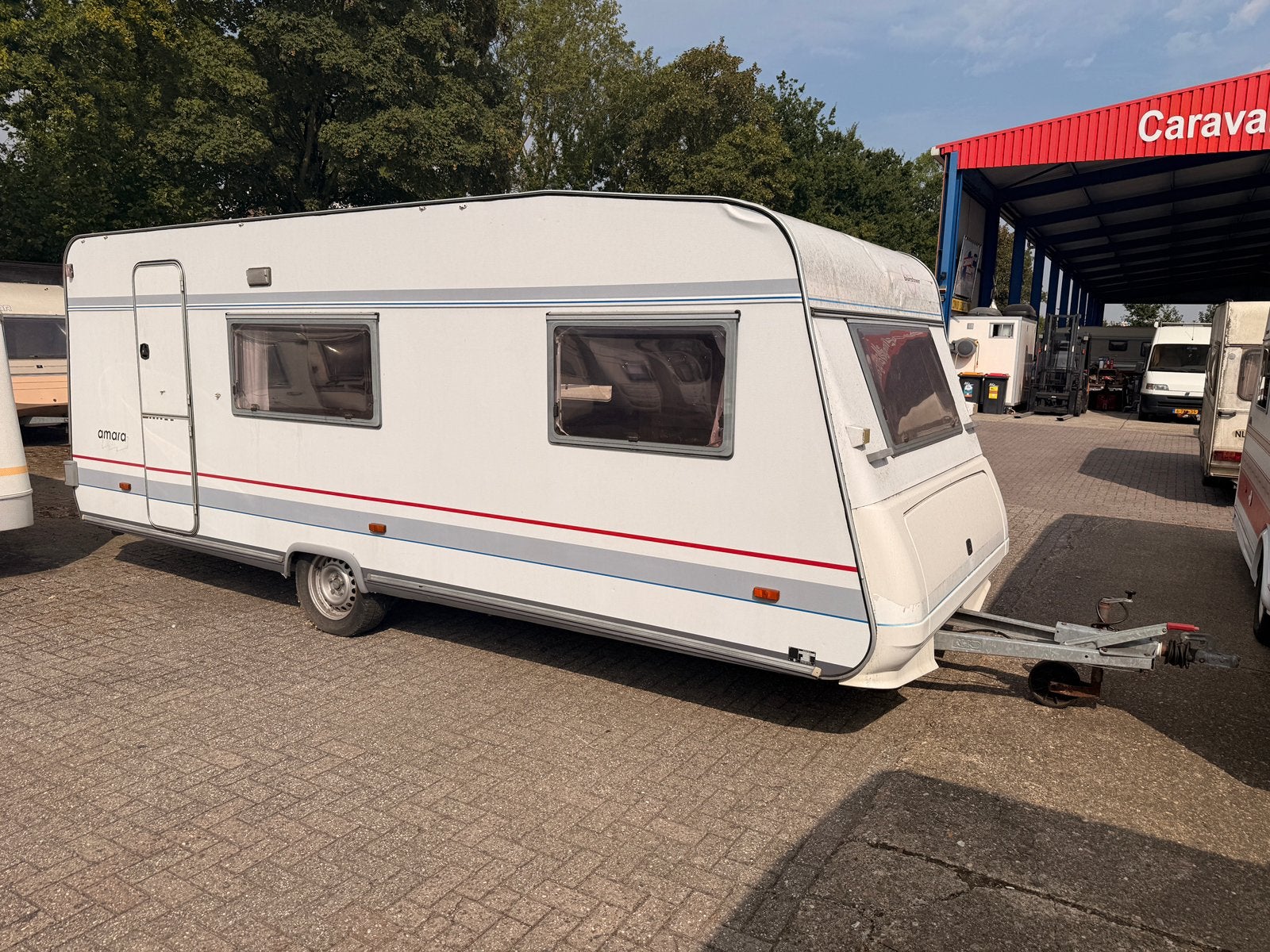 Buerstner amara 530 1997 met voortent, Mover, Rondzit, Bedrijf, 500 - 750 kg
