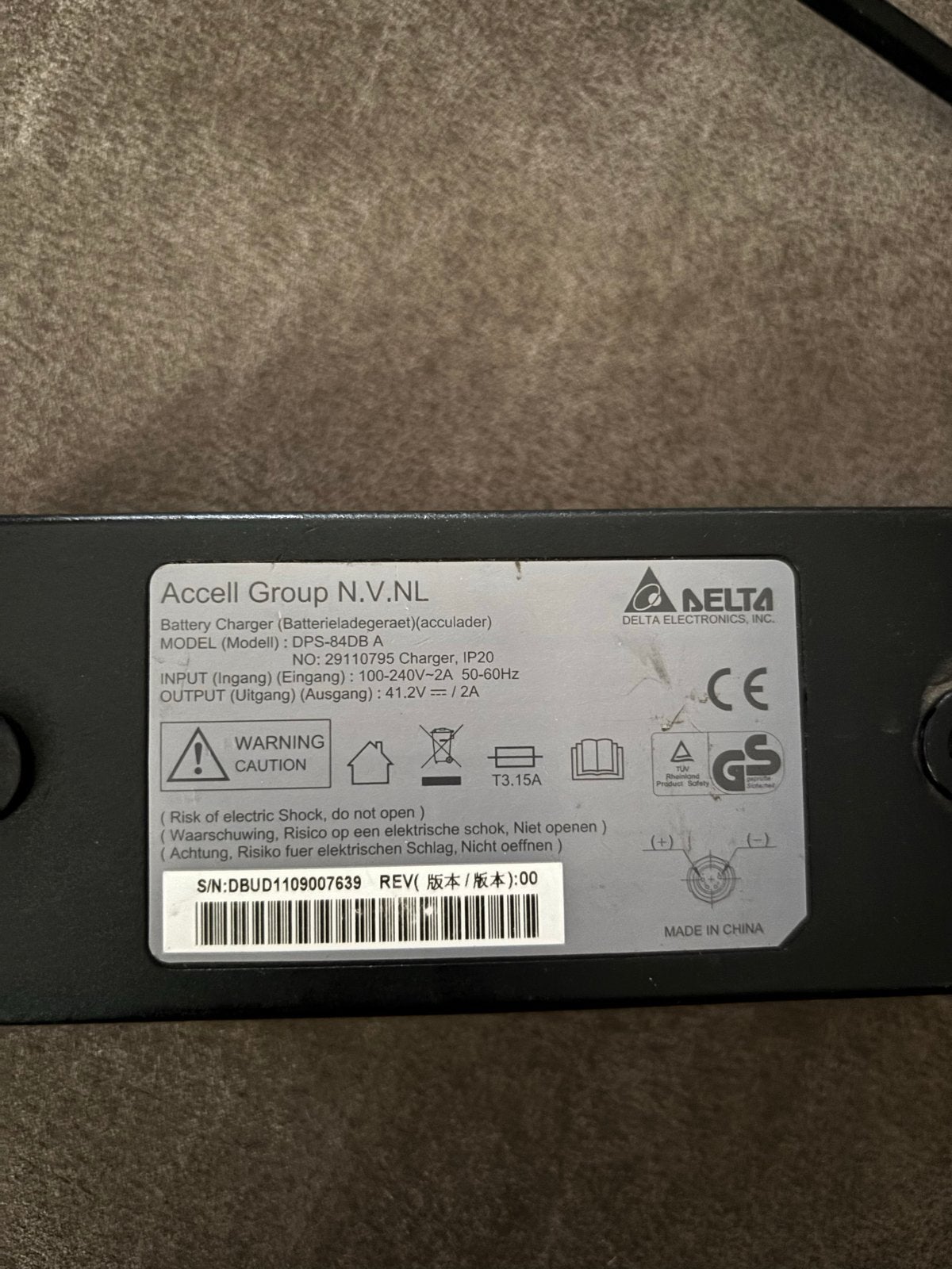 Sparta/Batavus/Koga acculader 41.2V 2A vier pins, Fietsen en Brommers, Gebruikt