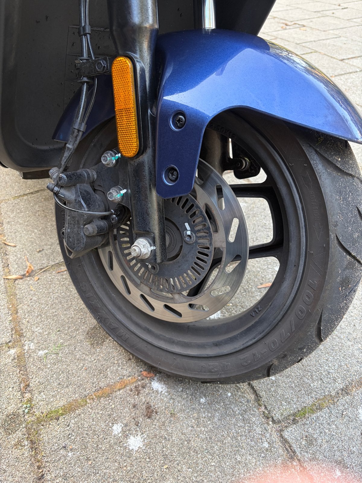 Foto 10 van Segway E125S Elektrische Scooter - Zo goed als nieuw