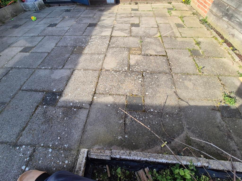 Gratis tuintegels zelf eruithalen en meenemen, Tuin en Terras, Tegels en Klinkers, Ophalen of Verzenden