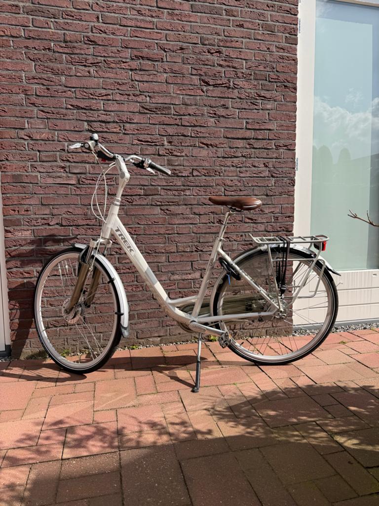 Trek L500 Damesfiets - Shimano Nexus 8 Versnellingen, 53 tot 56 cm, Versnellingen, Zo goed als nieuw, Trommelrem