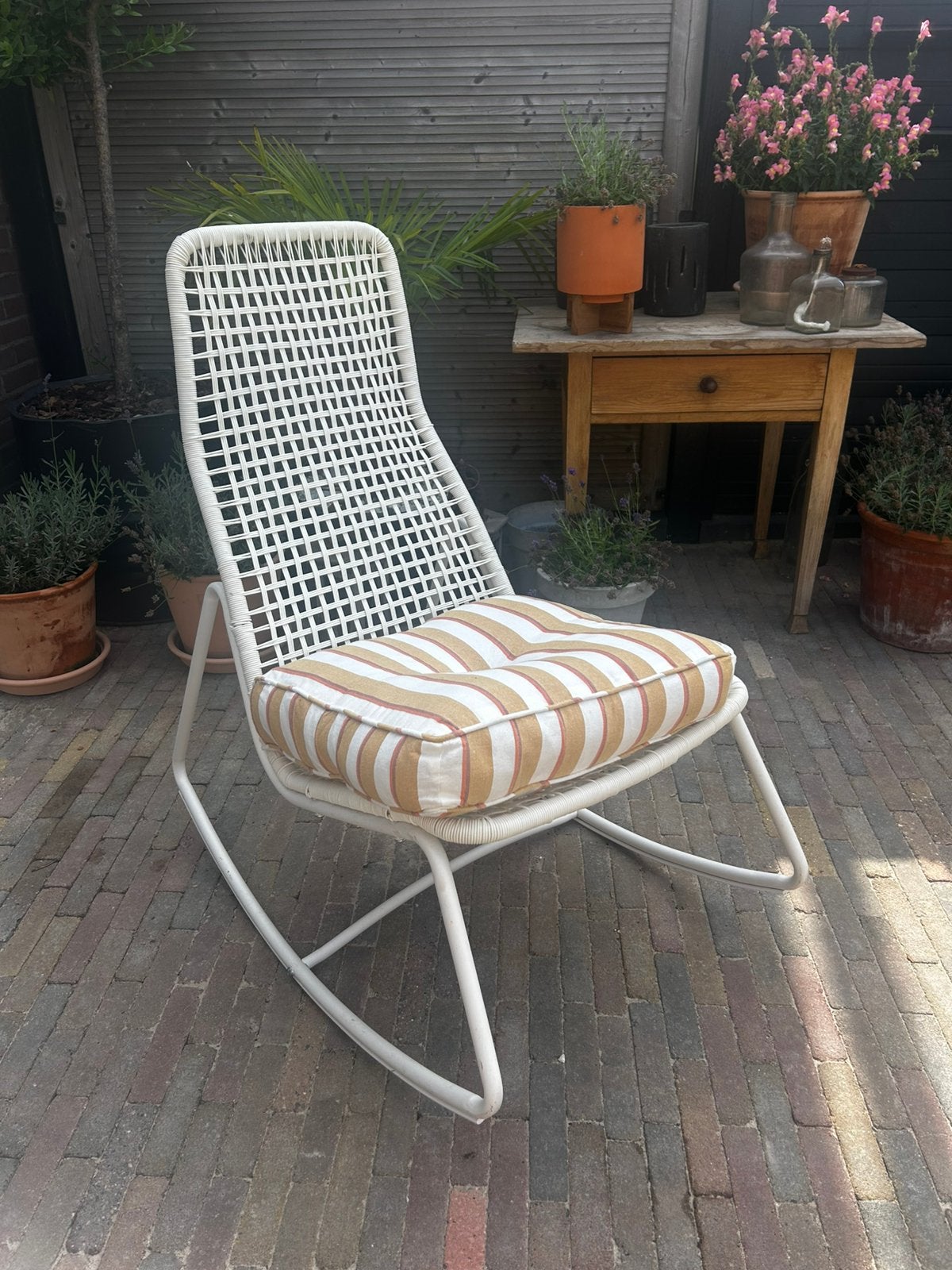 Gübbon schommelstoel ikea, Tuin en Terras, Tuinstoelen, Ophalen of Verzenden, Nieuw, Kunststof