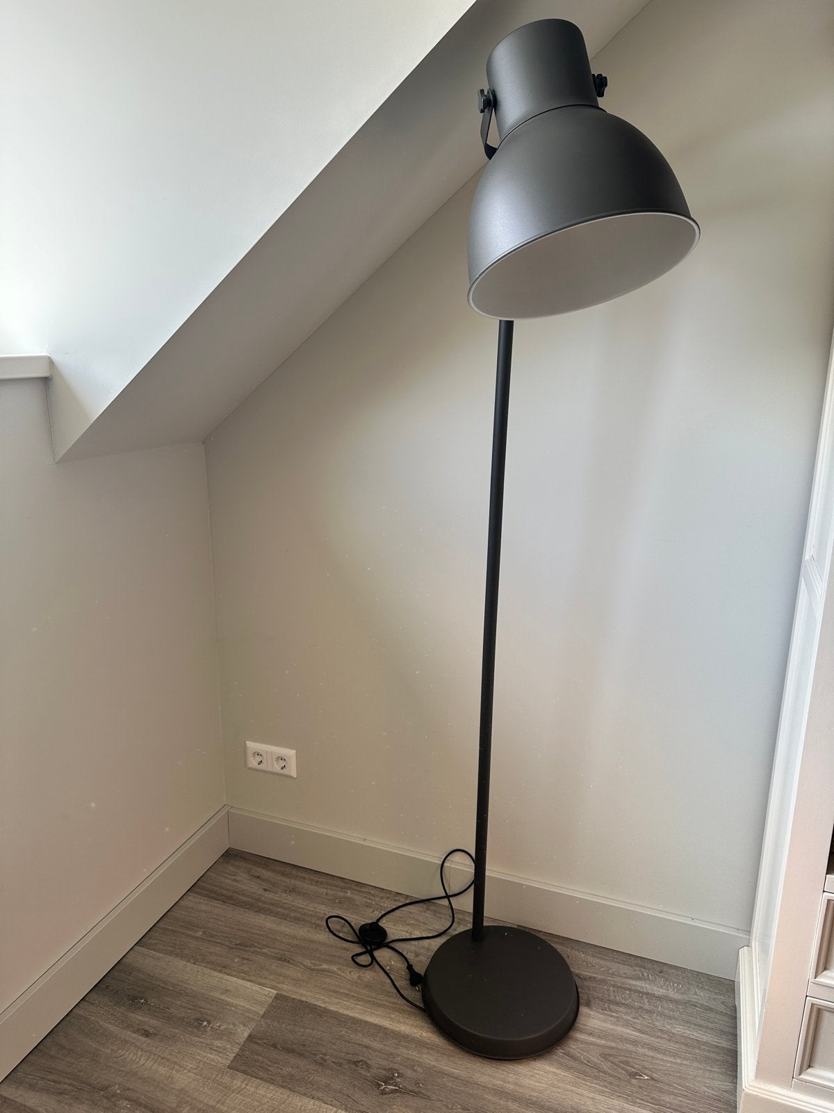 IKEA Hector vloerlamp - Donkergrijs, Ophalen, E27 (groot), Zo goed als nieuw, Metaal