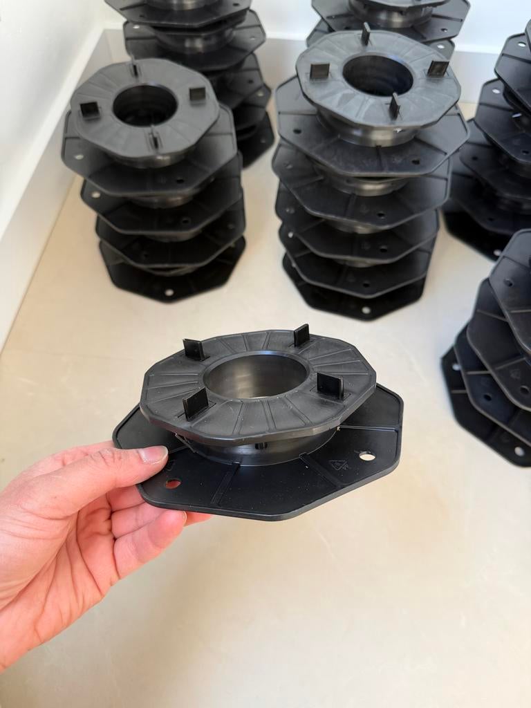 Tegeldragers 32-45mm voor terras of vlonder 30 stuks, Tuin en Terras, Ophalen, Nieuw, Kunststof