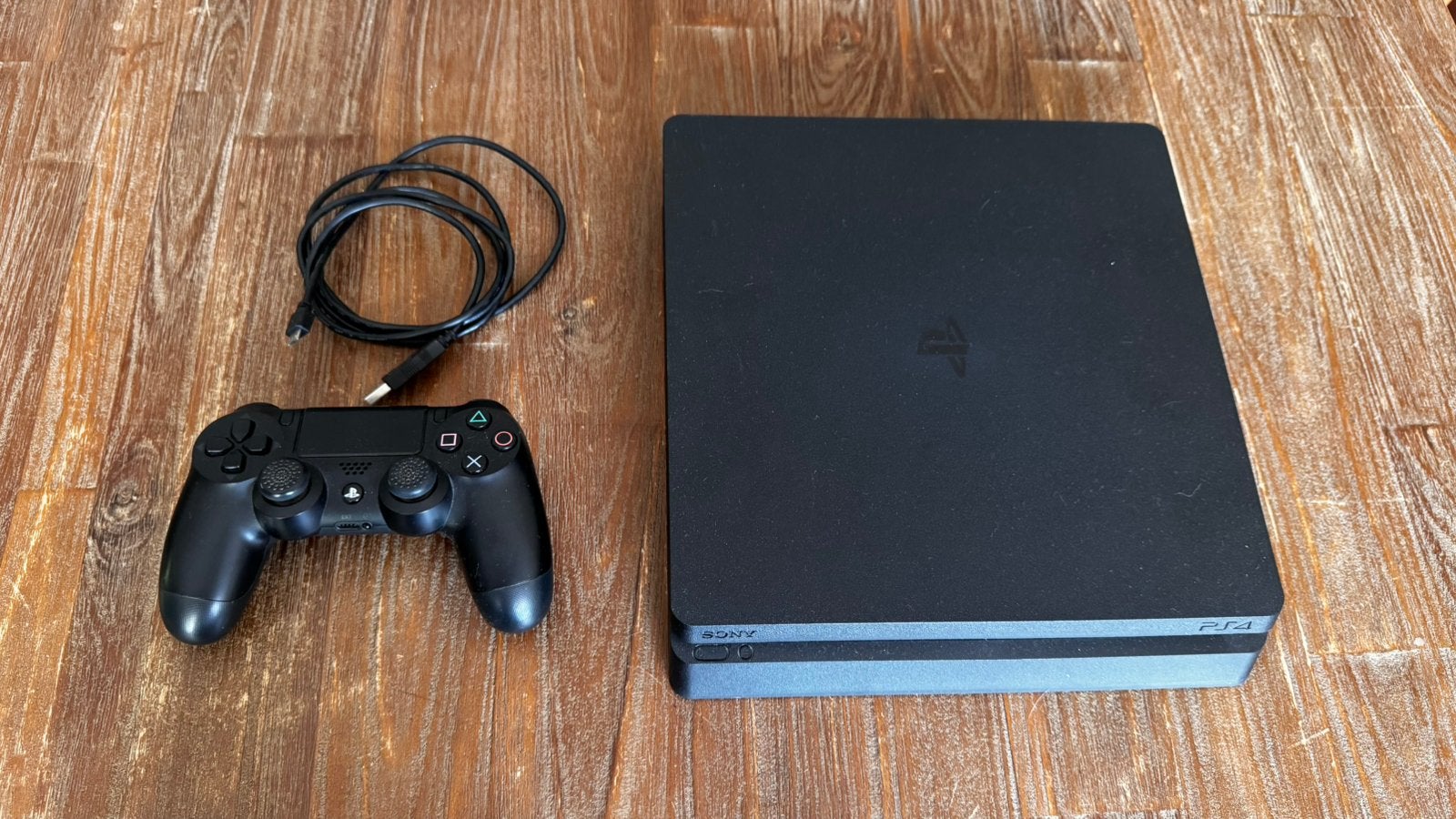 PS4 Slim 1TB + Original Controller + Cables, Ophalen, Zo goed als nieuw, Met 1 controller, Slim