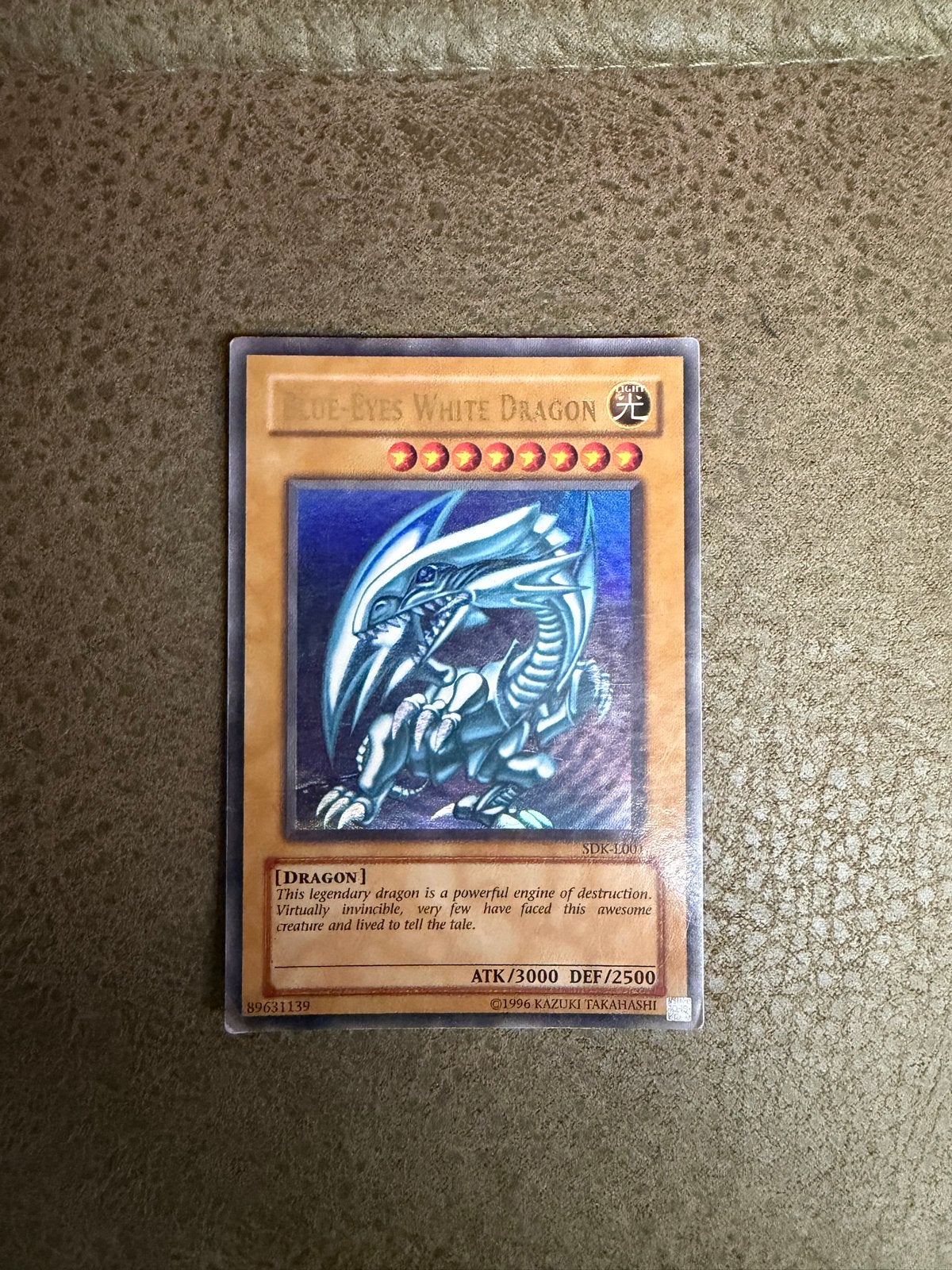 Yu-Gi-Oh! Blue-Eyes White Dragon SDK-001, Ophalen of Verzenden, Gebruikt, Losse kaart