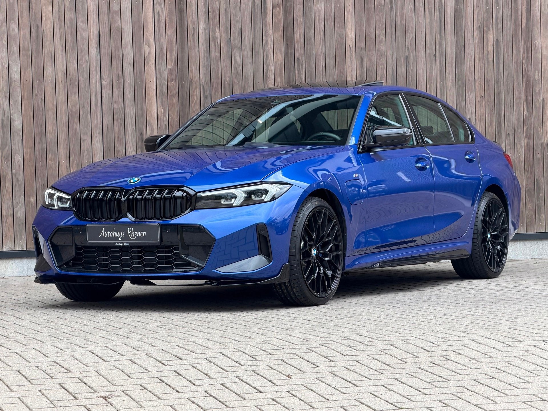 BMW 3-serie 330e / M-Performance / Open dak / Trekhaak / LCI, Automaat, Achterwielaandrijving, Gebruikt, 4 cilinders