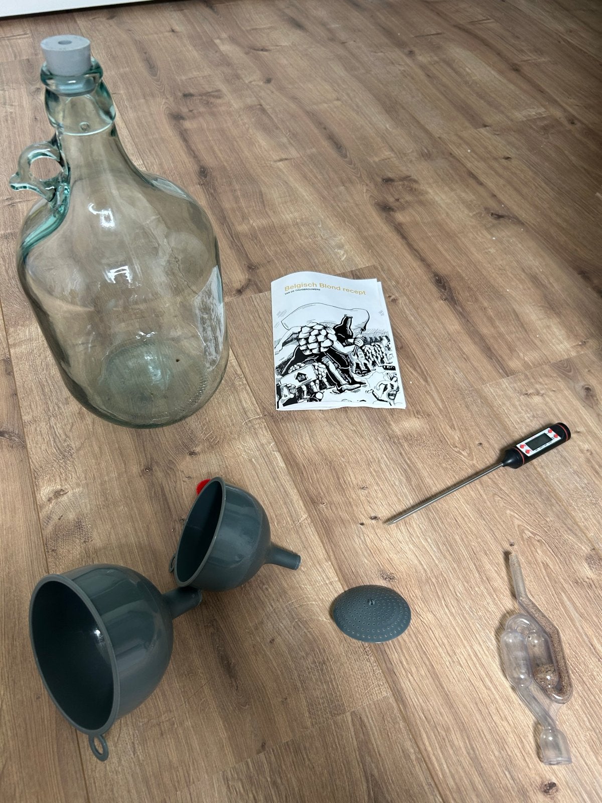 Bierbrouw starterspakket met flessen en recept, Ophalen, Zo goed als nieuw