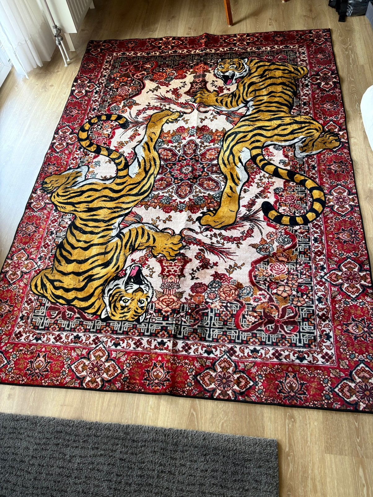 Vloerkleed met bengaalse tijgers, Ophalen of Verzenden, Zo goed als nieuw, Rechthoekig, 200 cm of meer