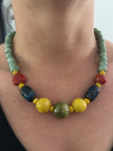 Boho halsketting in prachtige kleuren, Sieraden, Tassen en Uiterlijk, Kettingen, Ophalen of Verzenden, Nieuw, Geel, Steen of Mineraal