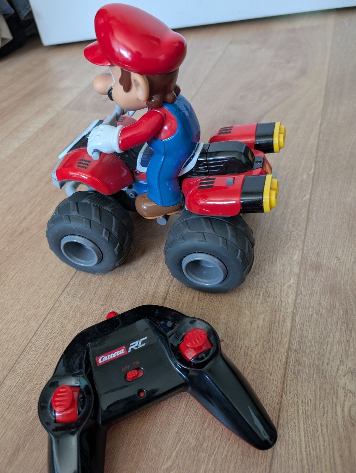 Carrera Nintendo Mario Quad op afstand bestuurbare auto, Kinderen en Baby's, Speelgoed | Speelgoedvoertuigen, Ophalen of Verzenden