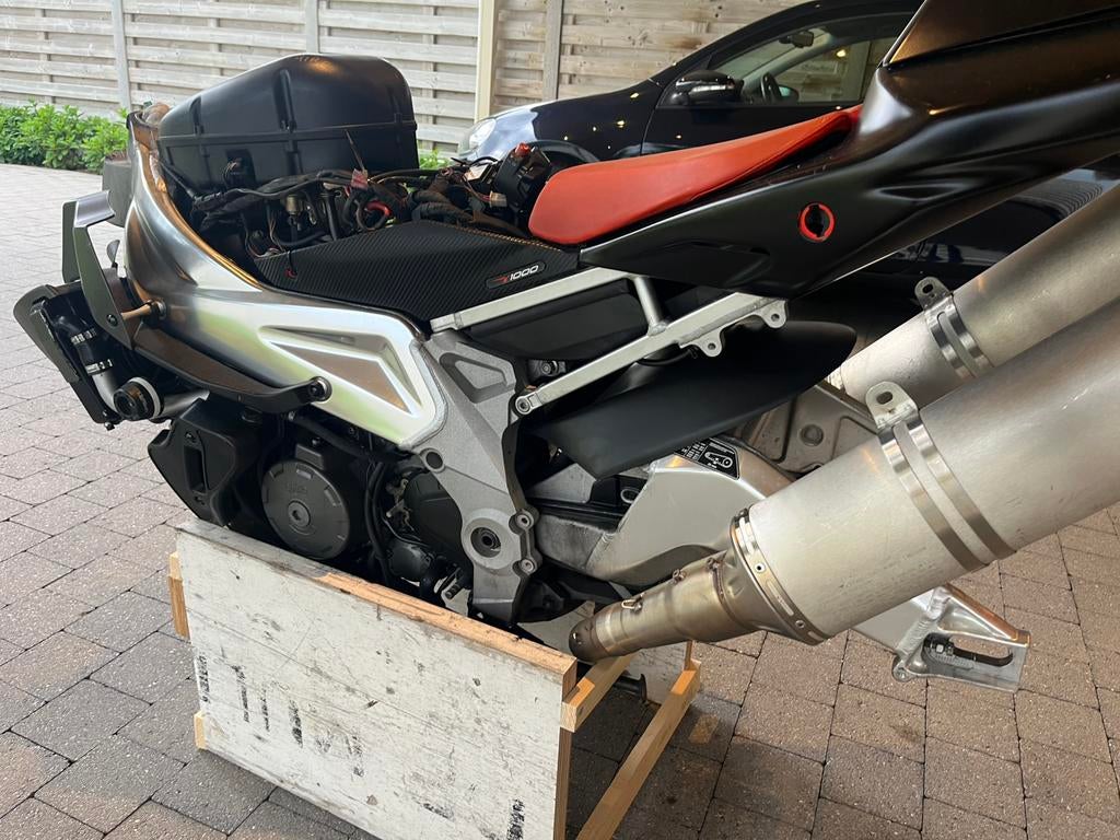 Aprilia 1000 tuono RR gn2, Motoren, Ophalen of Verzenden