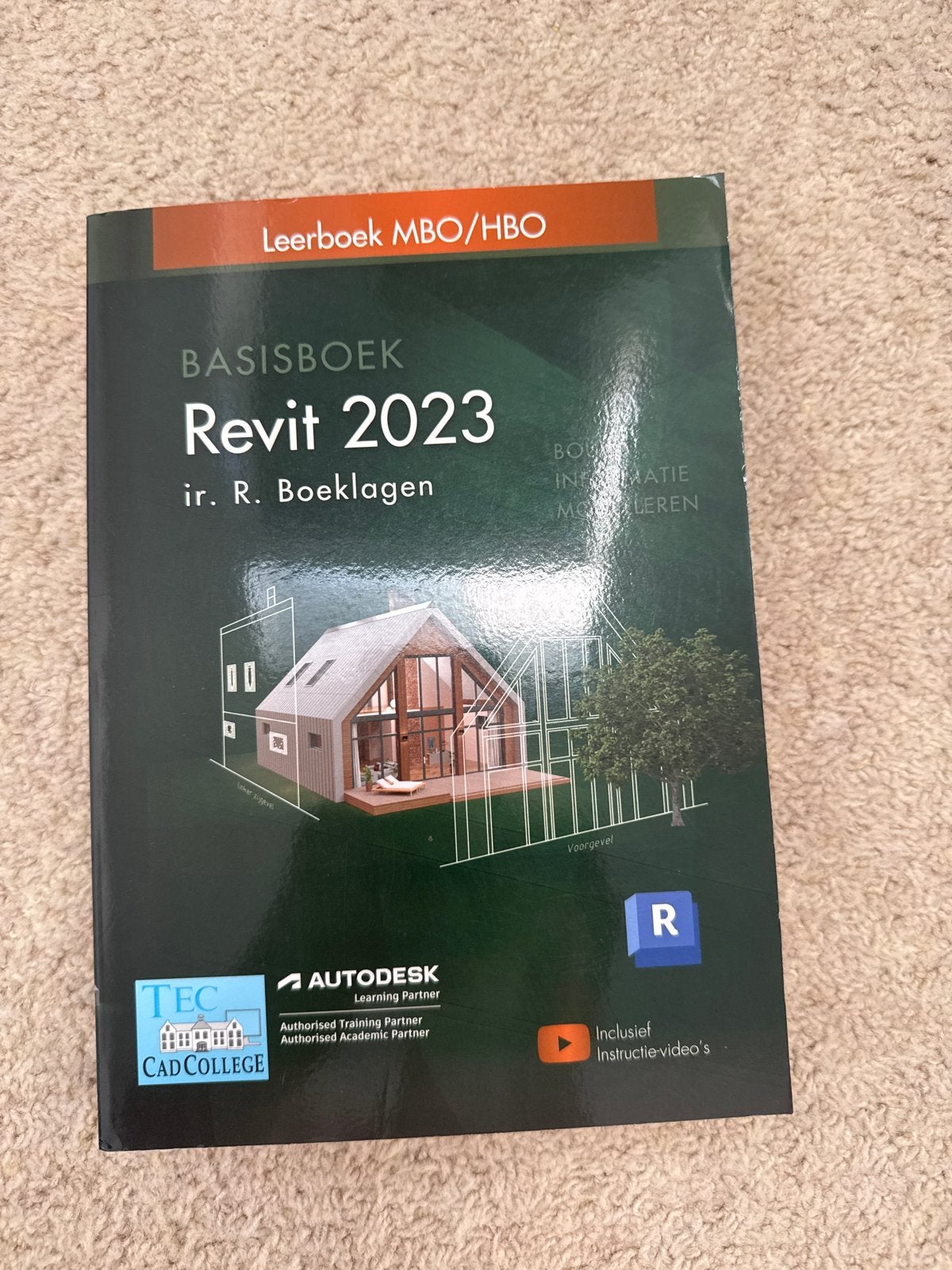 Basisboek Revit 2023 - Leerboek MBO/HBO, Ophalen of Verzenden, Beta, Zo goed als nieuw, MBO
