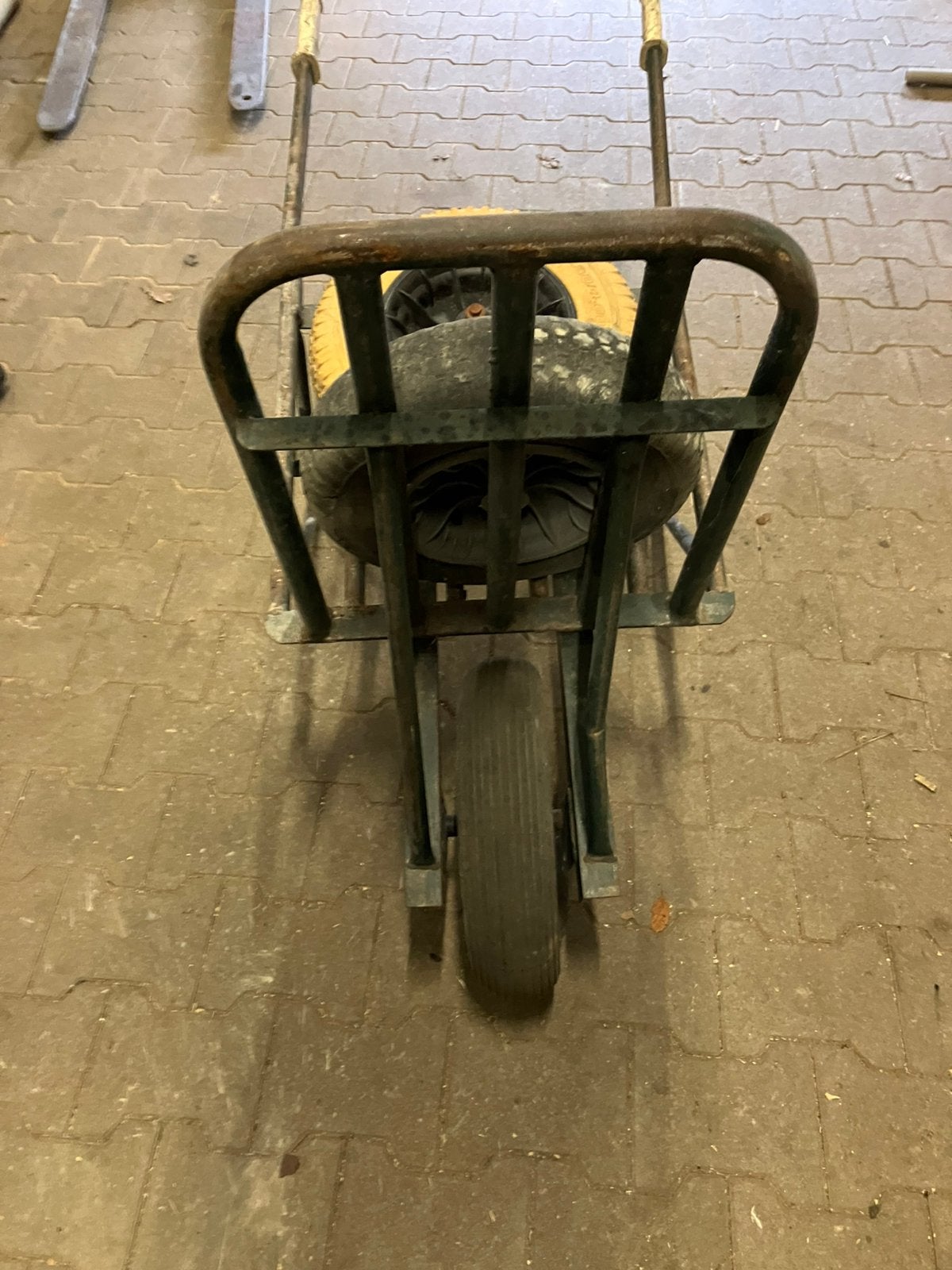 Steenkruiwagen, Ophalen, Gebruikt, Handmatig, Eenwielig