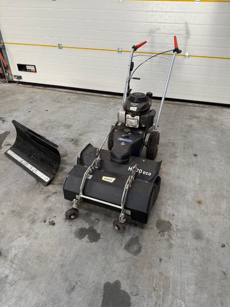 Iseki veegmachine met sneeuwschuif, Tuin en Terras, Ophalen, Gebruikt, Iseki