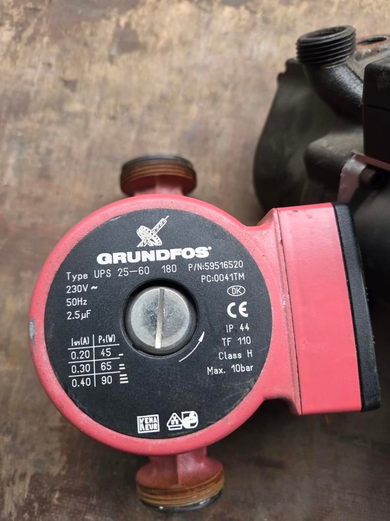 Grundfos vaillant pomp waterpomp, Ophalen, Minder dan 30 cm, Overige typen, Minder dan 60 cm