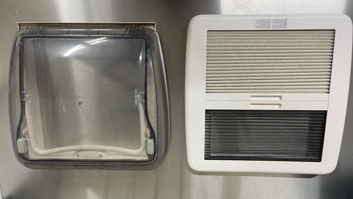 Dometic Mini Heki Dakluik 40x40 cm met Hor & Plissé, Ophalen of Verzenden, Gebruikt