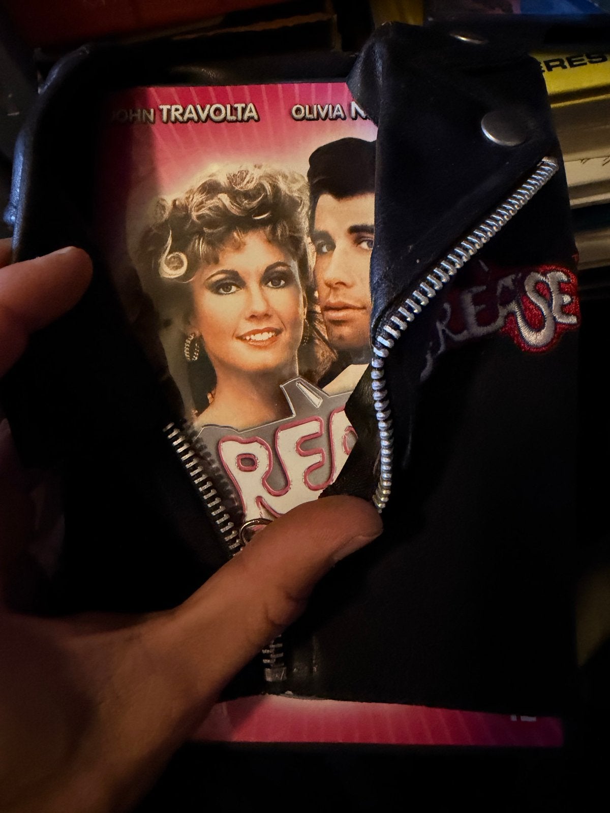 Grease Blu-ray in unieke leren jasje verpakking, Engels, Nederlands, Ophalen of Verzenden, Zo goed als nieuw