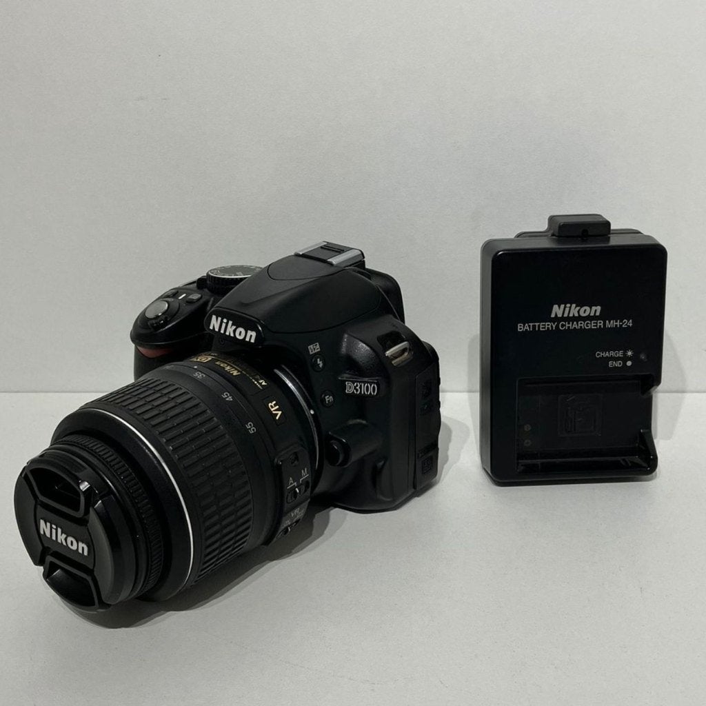 Nikon D3100 DSLR Camera incl. 18-55mm Lens, Accu en Lader, Ophalen of Verzenden, Zo goed als nieuw