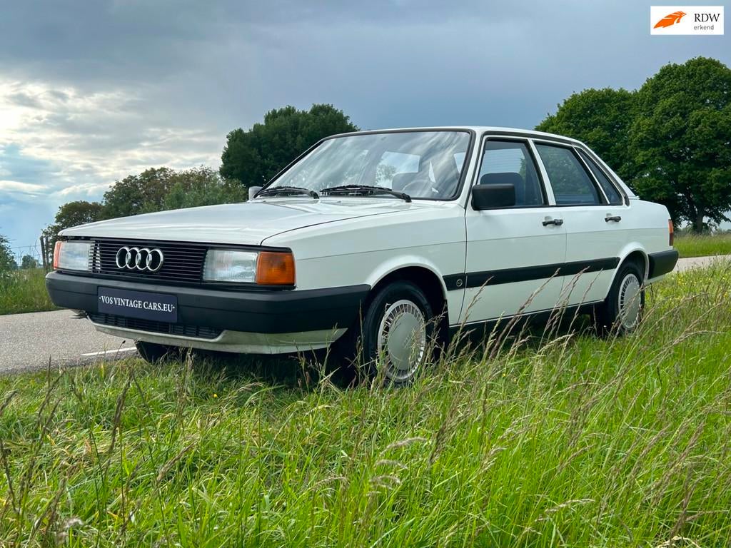 Audi 80 1.6 Diesel belasting vrij ! ! !, Auto's, Audi, Bedrijf, Te koop, Benzine, Sedan, Handgeschakeld, Geïmporteerd, Wit, Voorwielaandrijving