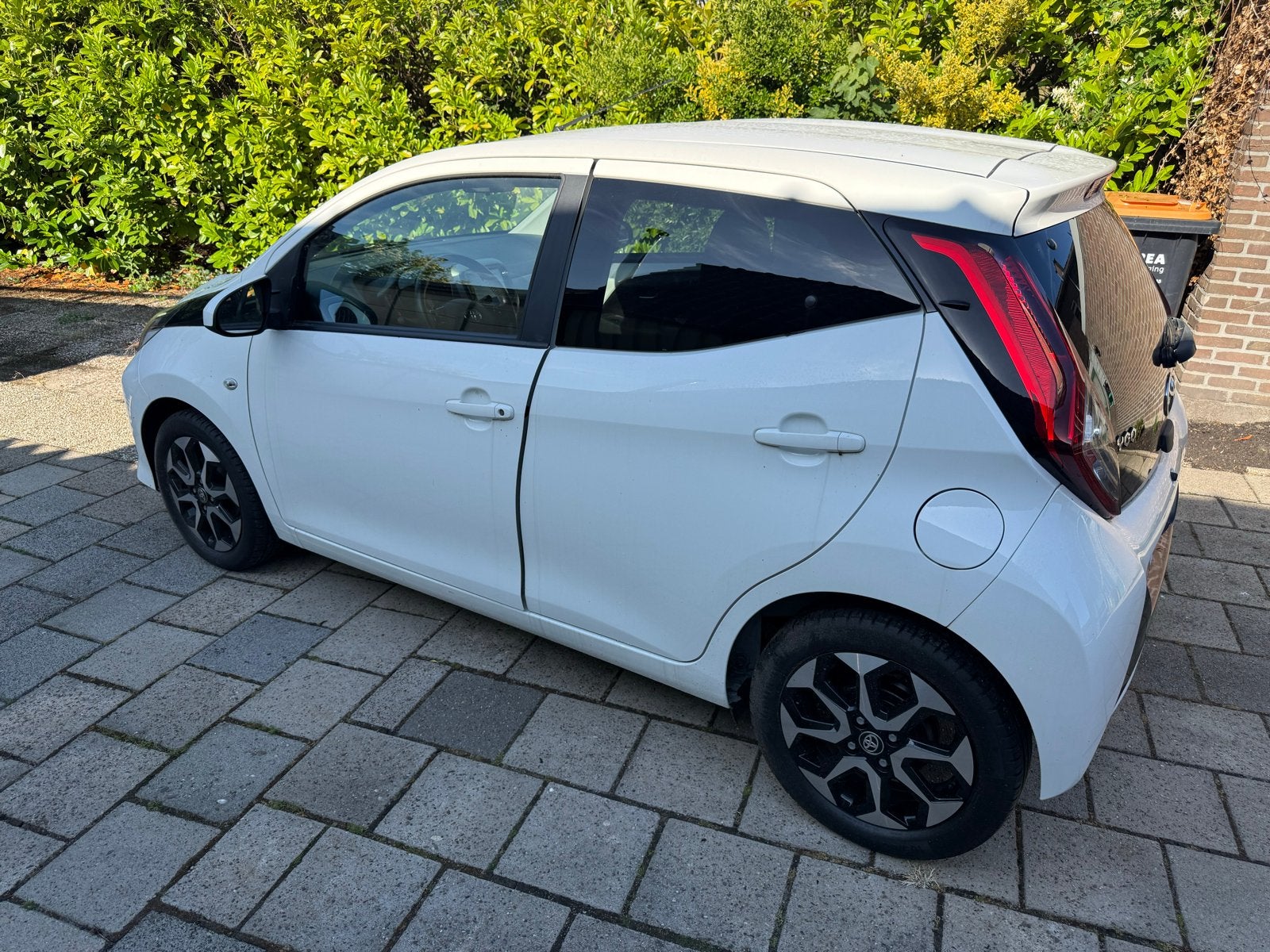 Toyota Aygo facelift onderdelen: deuren, bumperbalk, Auto-onderdelen, Gebruikt, Ophalen of Verzenden, Toyota, Voor