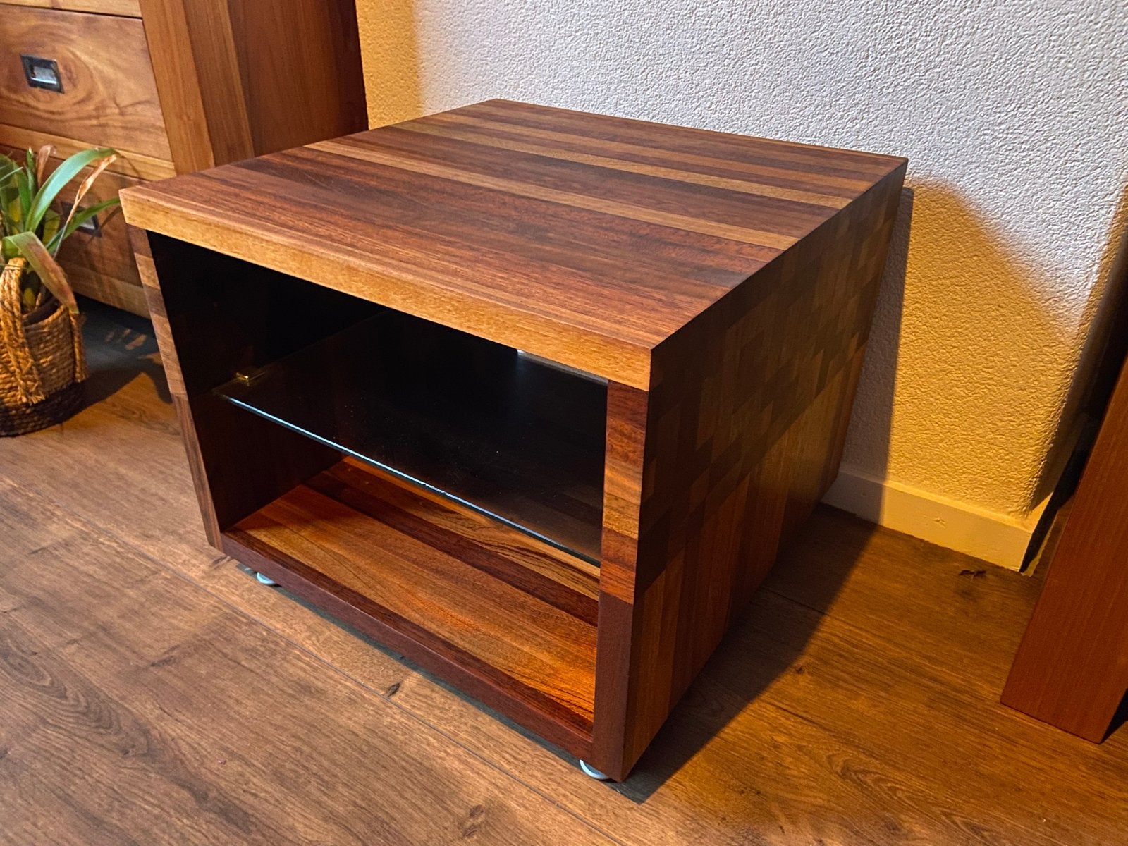 Vintage Leolux bijzettafel / audiomeubel (model 576-901), Huis en Inrichting, Ophalen, Gebruikt, Minder dan 45 cm, Minder dan 55 cm