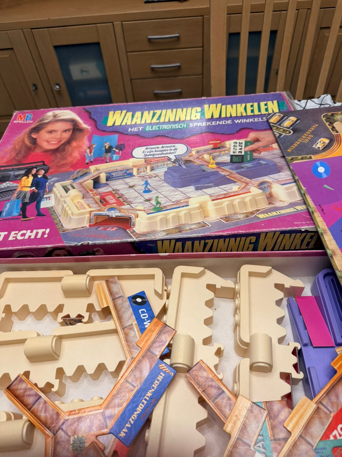 Waanzinnig winkelen het electronisch sprekende winkelspel, Verzenden, Zo goed als nieuw