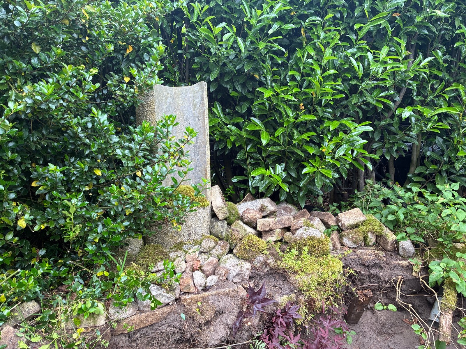 GRATIS - rotsen/stenen vijver incl. Fontein, Tuin en Terras, Ophalen, Gebruikt