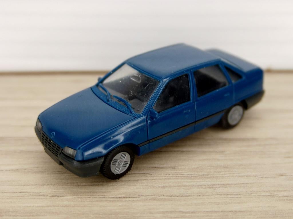 Wiking 1/87 Opel Kadett E, Verzenden, Zo goed als nieuw, Auto, Wiking