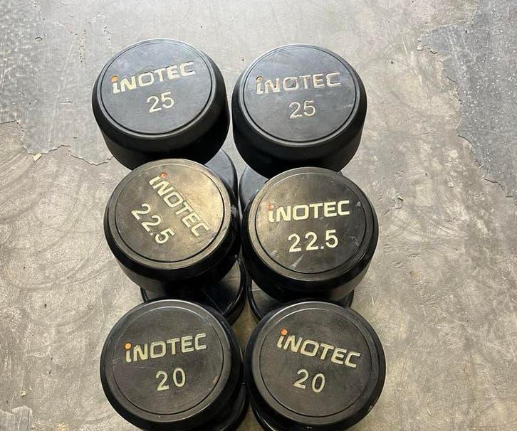 Inotec rubberen dumbbells 20-25 kg  gewichten, Ophalen, Dumbbell, Gebruikt, Inotec