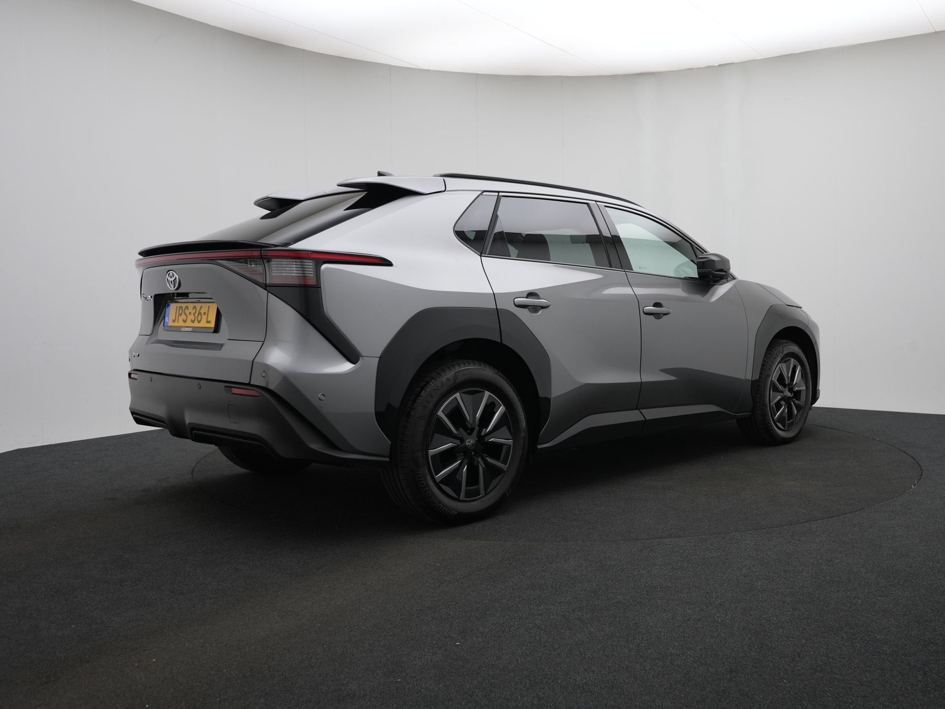 Toyota Bz4x Executive 73 kWh | Demonstratie auto | Beenverwa, Stof, 559 km, Origineel Nederlands, 199 min