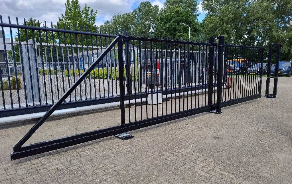 schuifpoort schuifhek 8 mtr lang, 6 mtr doorgang., Ophalen, Staal, Schuifpoort, Zo goed als nieuw