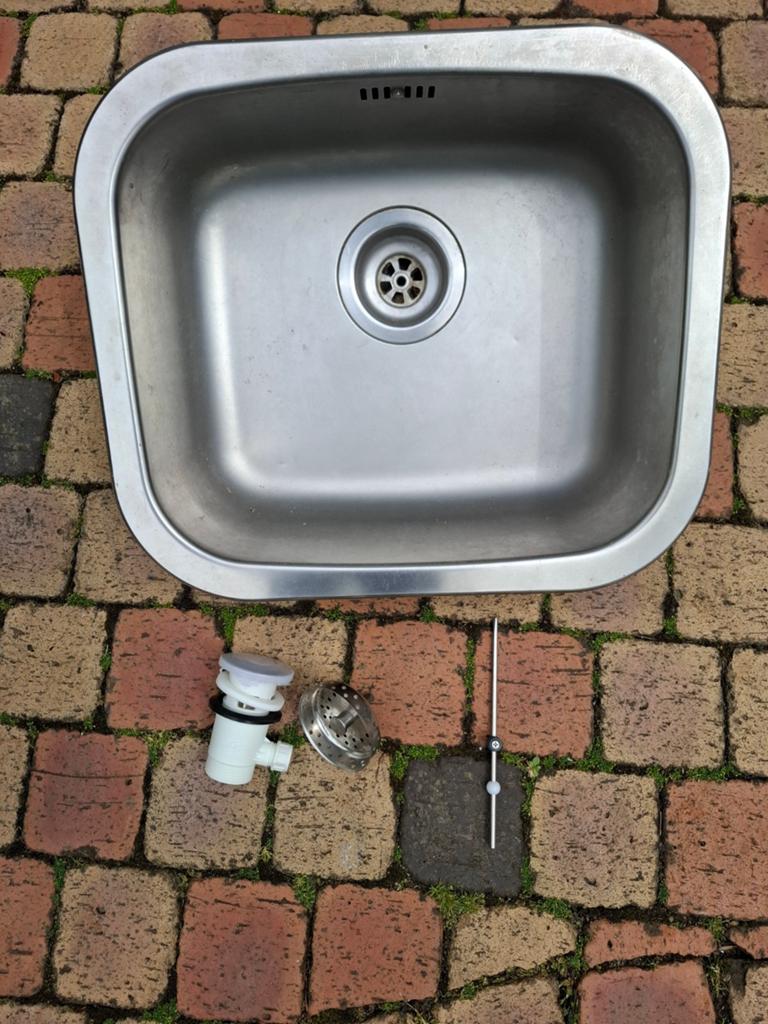 Camper wasbak, Ophalen, Wastafel